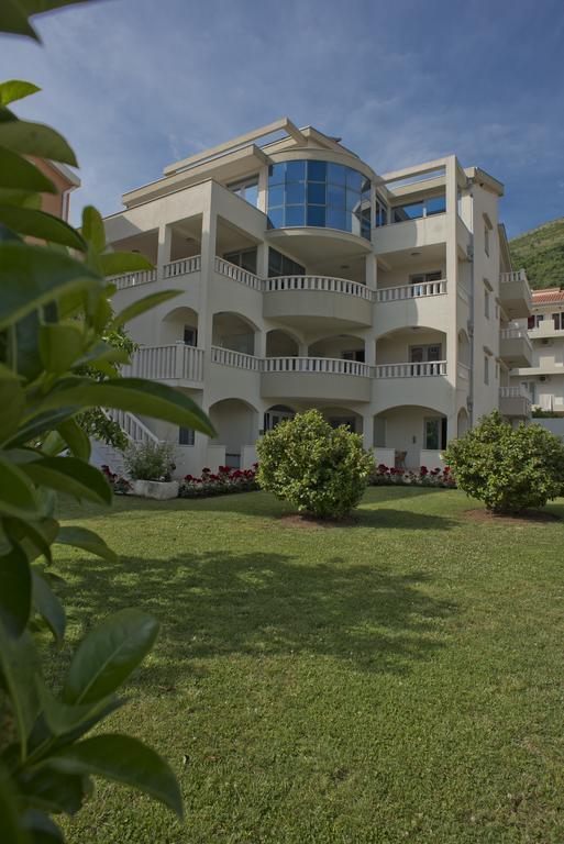 Vila V Lux Apartments Petrovac Exterior foto