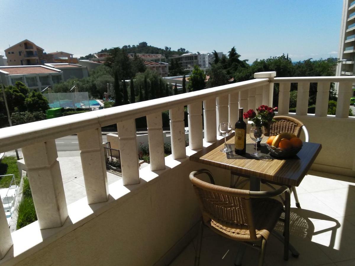 Vila V Lux Apartments Petrovac Exterior foto